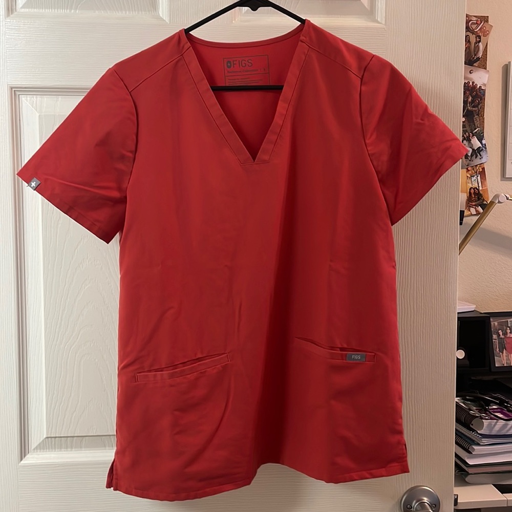 Figs three pocket scrub top in limited edition clay color! Gently used!